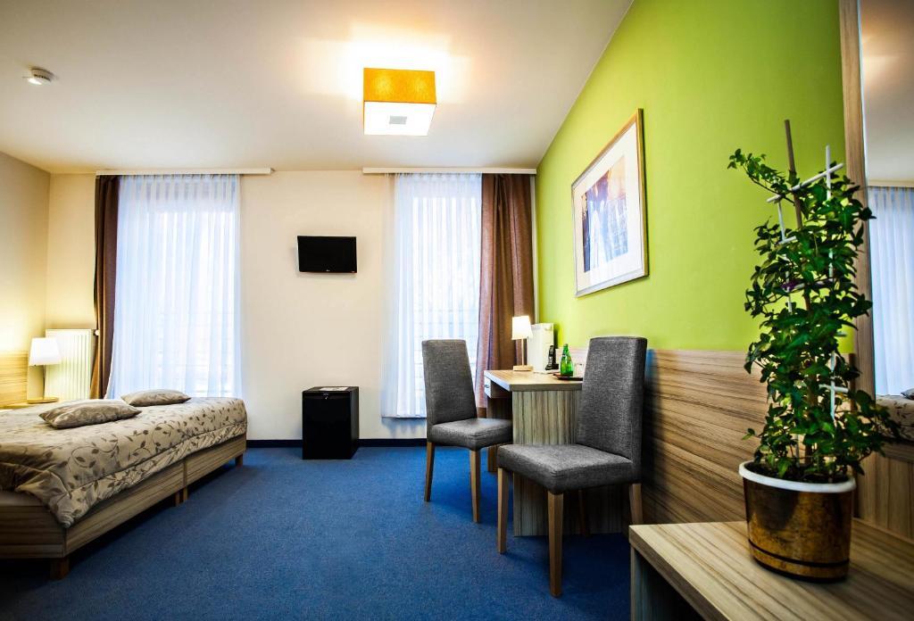 Hotel Arsenal Gliwice Zimmer foto
